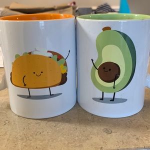 Avocado and taco mugs set